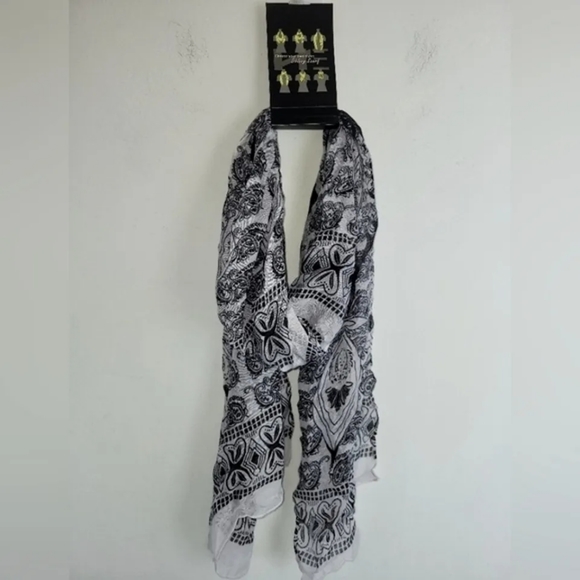 Boho Black And White Bandana Design Oblong Scarf - Picture 2 of 3